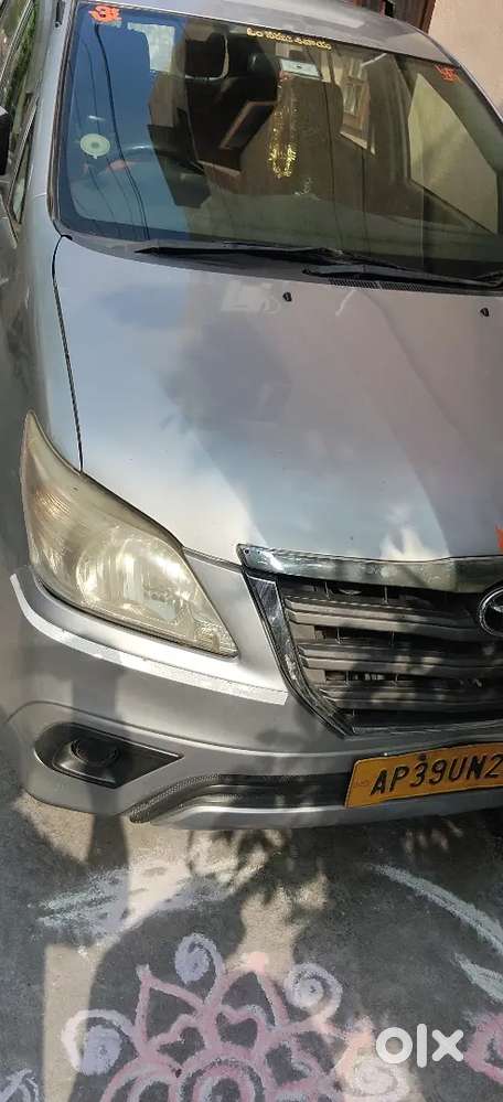 Toyota Innova 2015 Diesel 30400 Km Driven
