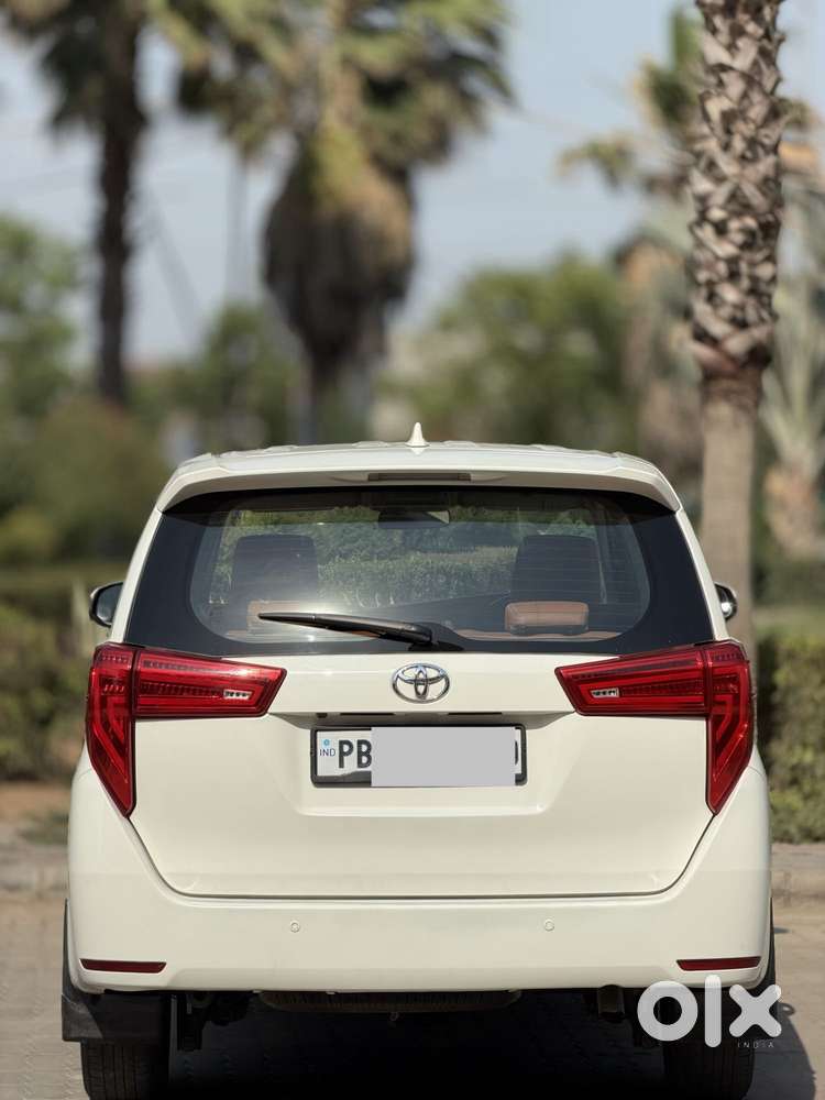 Toyota Innova Crysta 2.7 Vx Mt, 2018, Diesel