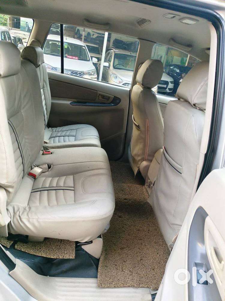Toyota Innova 2.5 G (diesel) 8 Seater, 2013, Diesel