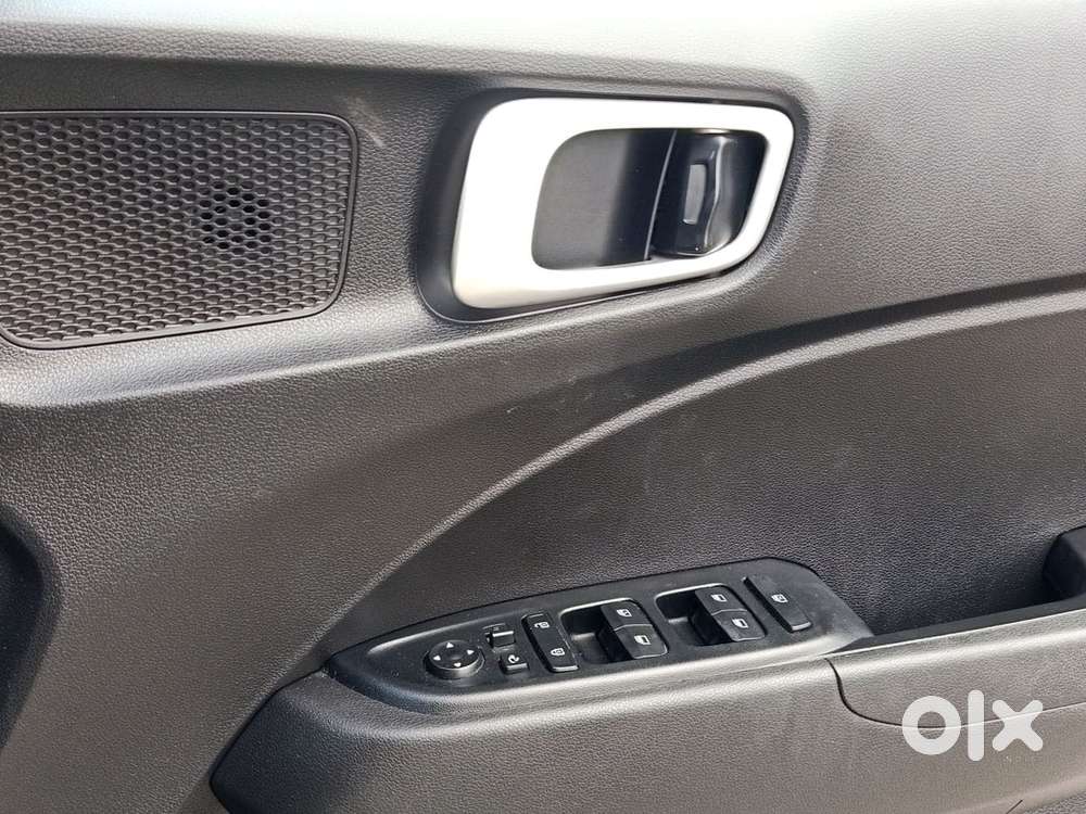 Hyundai Venue Sx+ At, 2021, Petrol