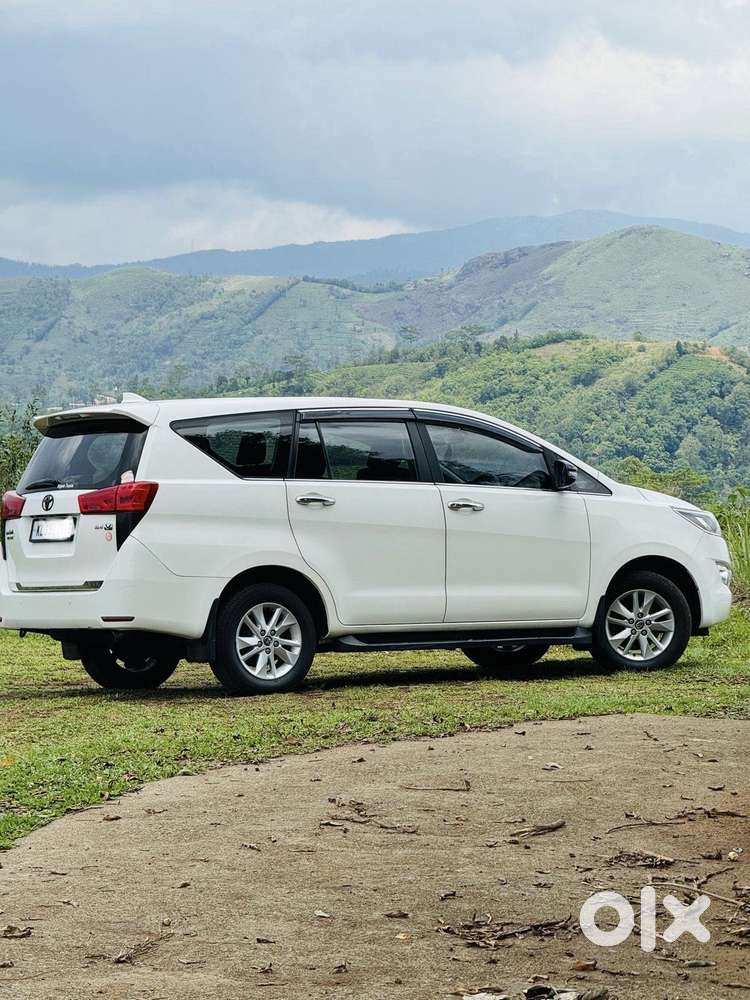 Toyota Innova Crysta 2.4 V, 2017, Diesel