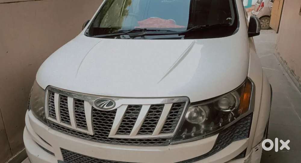 Mahindra Xuv500 2013 Diesel 37000 Km Driven