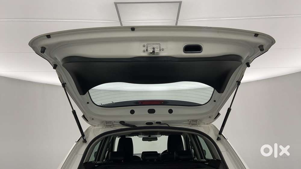 Maruti Suzuki Grand Vitara 1.5 Alpha Plus Intelligent Hybrid Ecvt, 2..