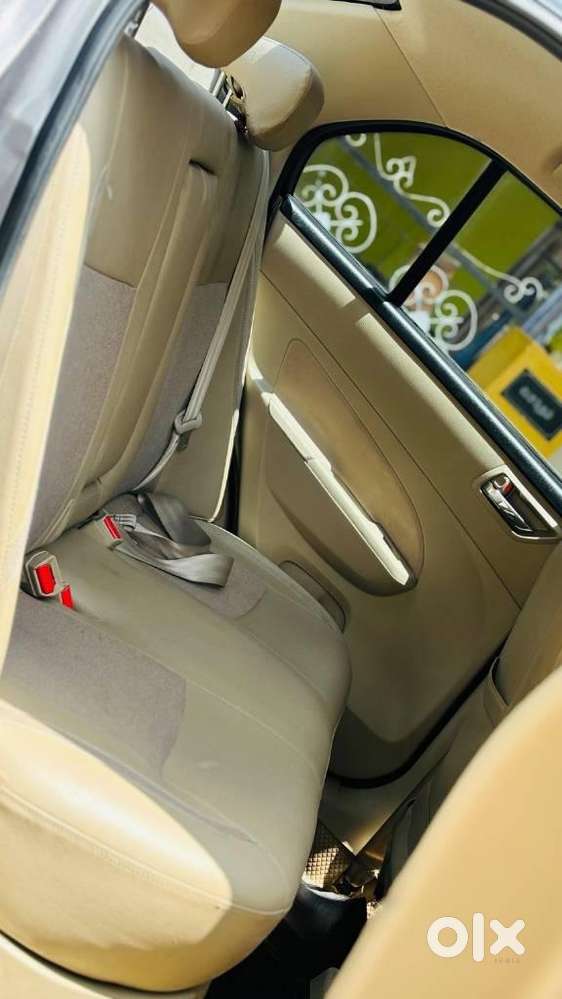 Maruti Suzuki Swift Dzire Vxi Optional, 2014, Petrol