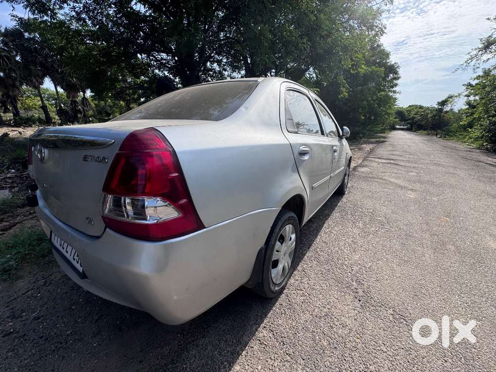 Toyota Etios Gd 2011 Cng And Petrol