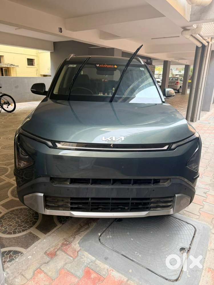 Kia Carens Clavis Petrol Manual 2025
