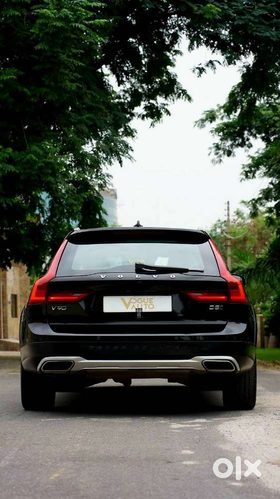 Volvo V90 Cross Country D5 Inscription, 2018, Diesel