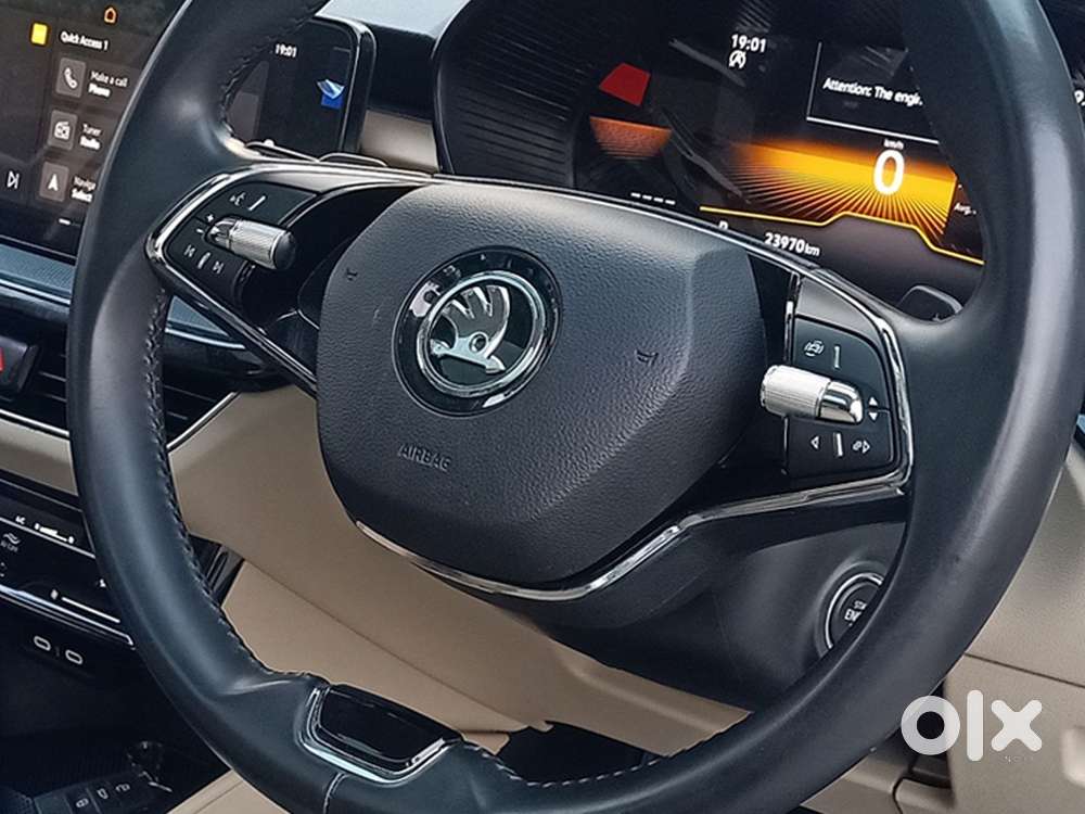 Skoda Slavia 1.5 Tsi Style At, 2023, Petrol