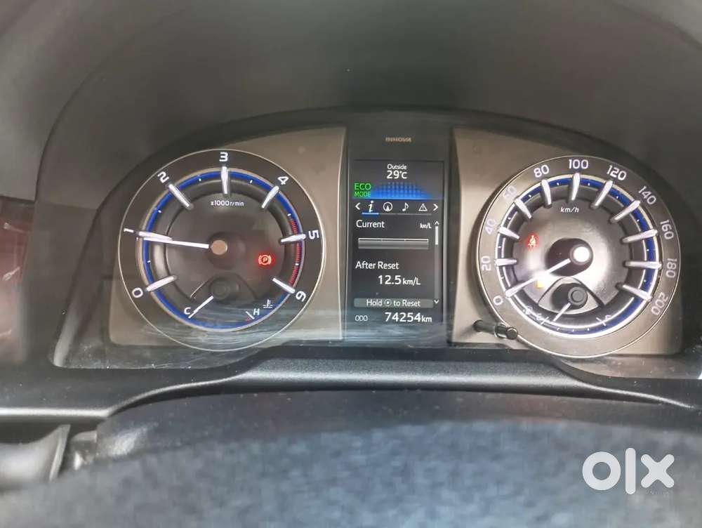 Toyota Innova Crysta 2019 Diesel Manual