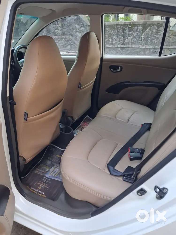 Hyundai I10 Sportz Bs Iv 2012 Petrol
