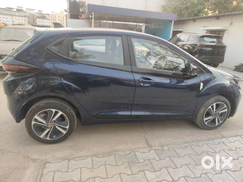 Tata Altroz Xz Plus (o) (s) Icng, 2023, Petrol