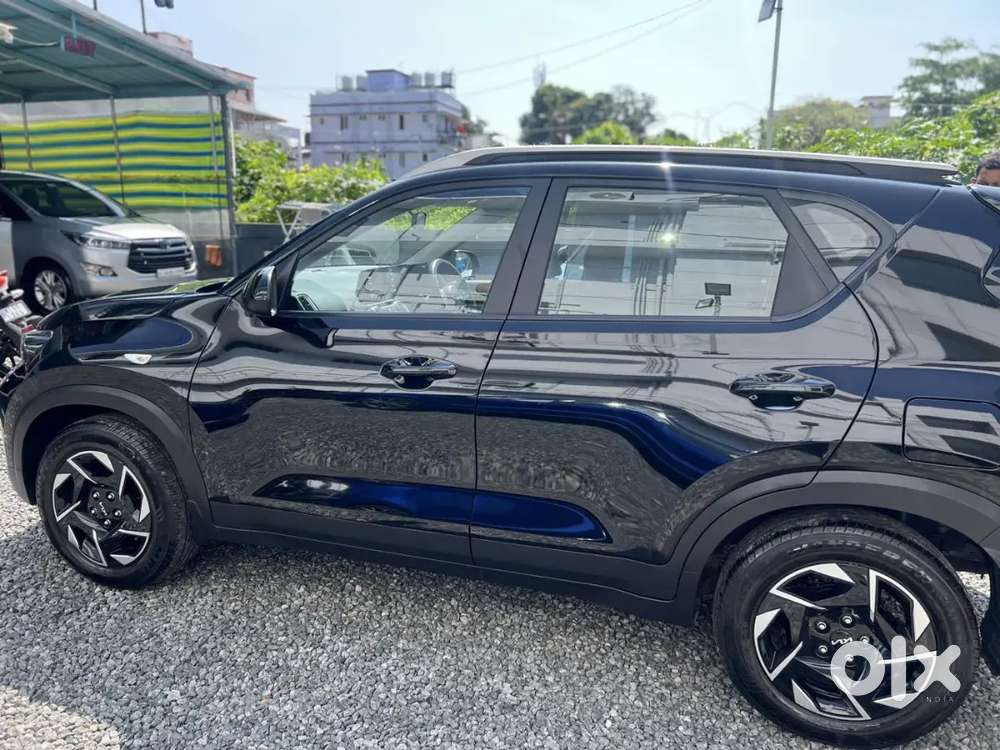 Kia Sonet Htk(o) -7000km Only -  With Sunroof