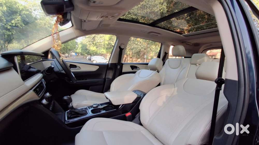 Mahindra Xuv700 Ax7 Luxury Pack Awd, 2021, Petrol