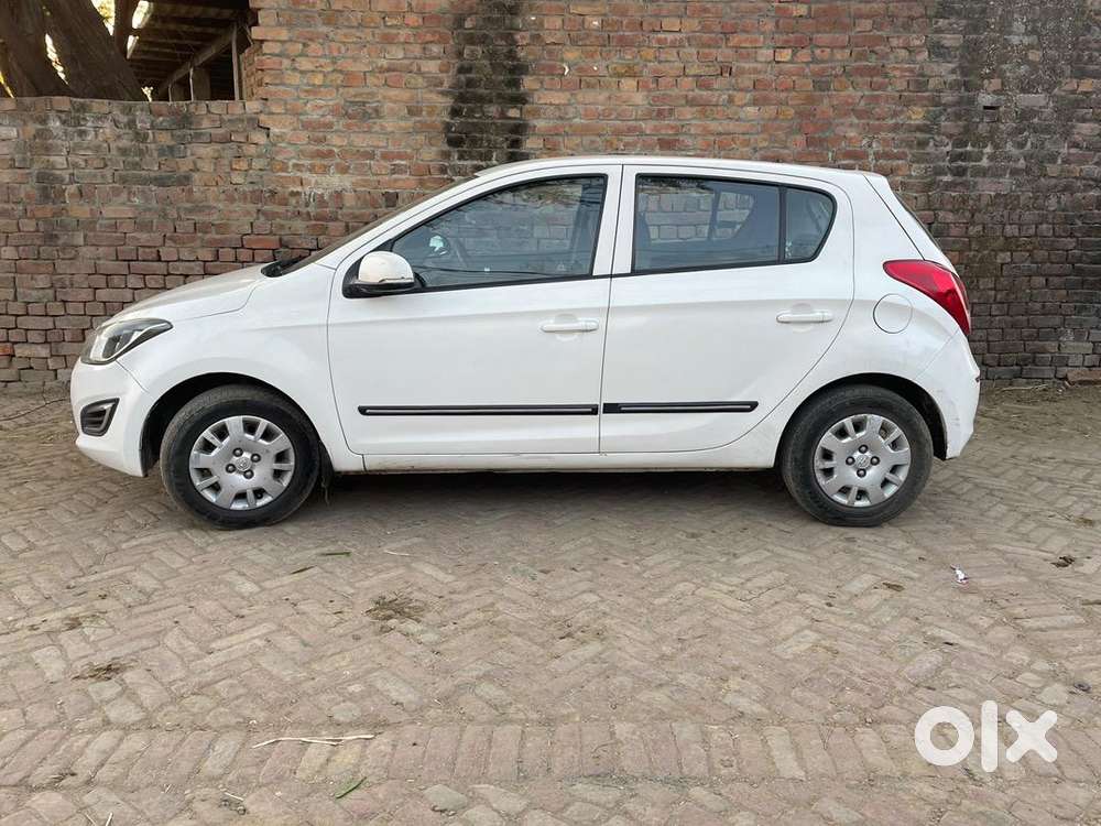 Hyundai I20 Magna Petrol 2012