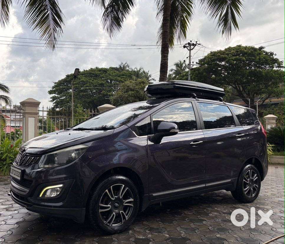 Mahindra Marazzo M8, 2018, Diesel