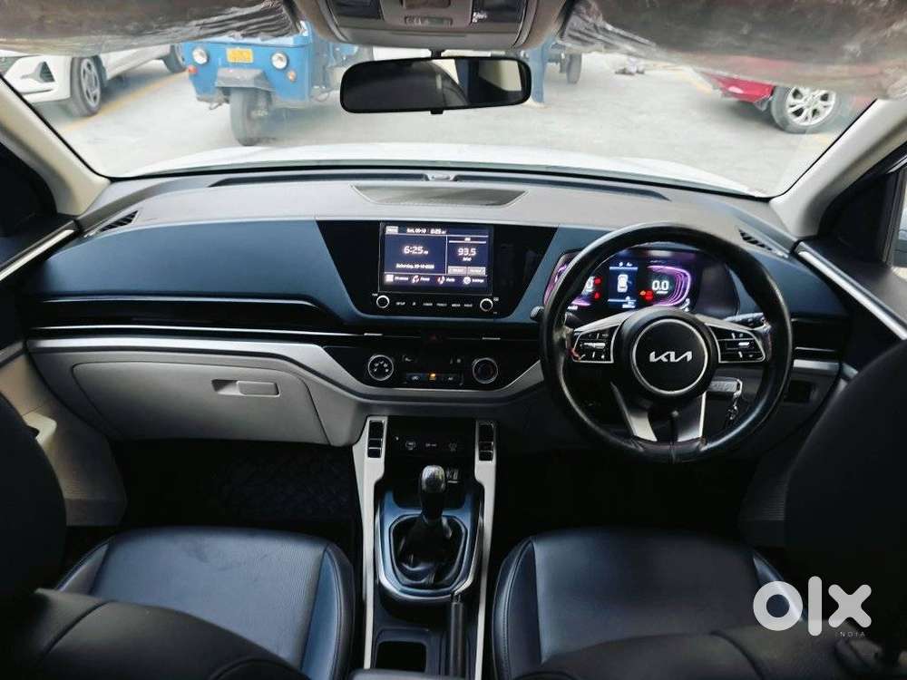 Kia Carens G 1.5 6mt Premium (o) 7-seater, 2024, Diesel