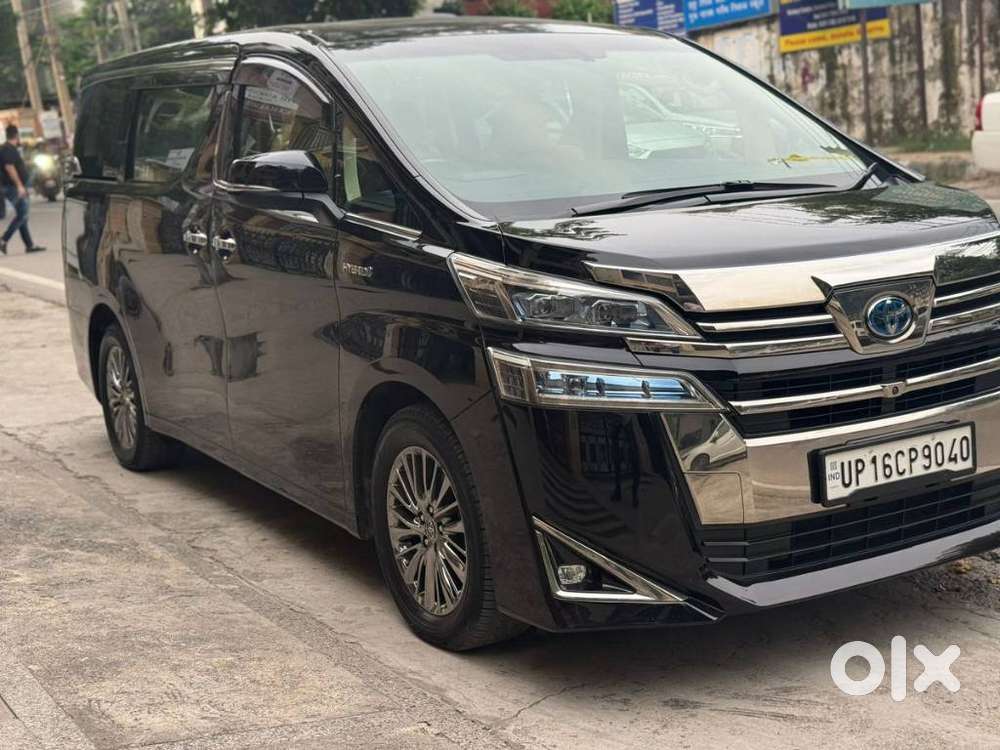 Toyota Vellfire 2.5 Executive Lounge, 2019, Petrol