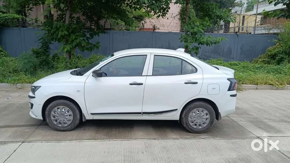 Maruti Suzuki Dzire 2025 Petrol+cng