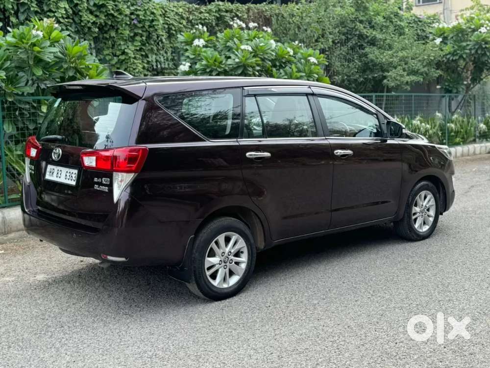 Toyota Innova Crysta 2.4 V 7 Str, 2016, Diesel