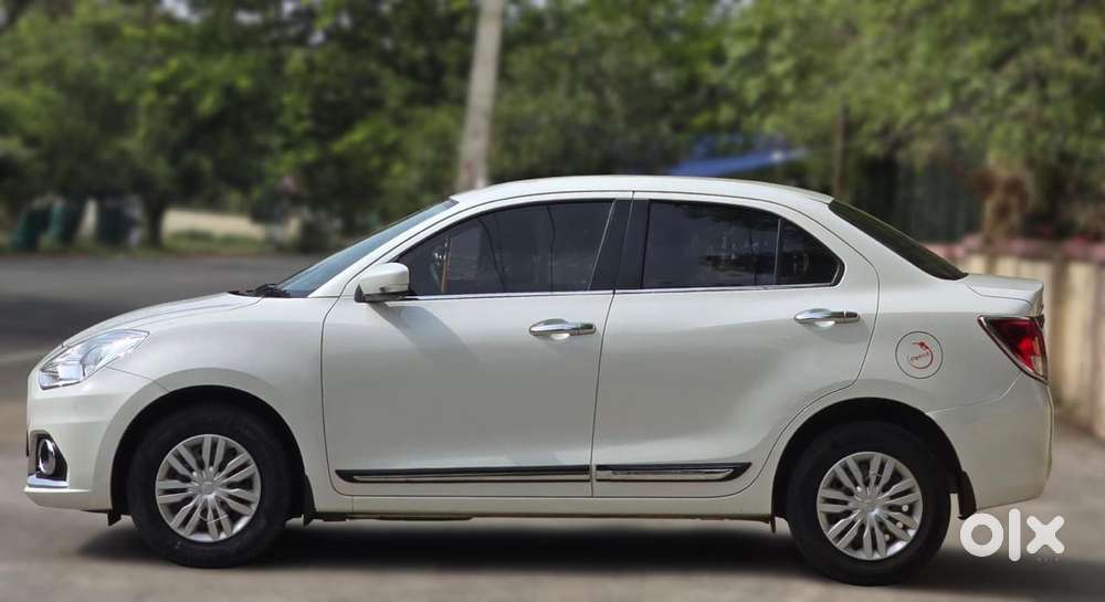 Maruti Suzuki Dzire 1.2 Vxi, 2022, Petrol