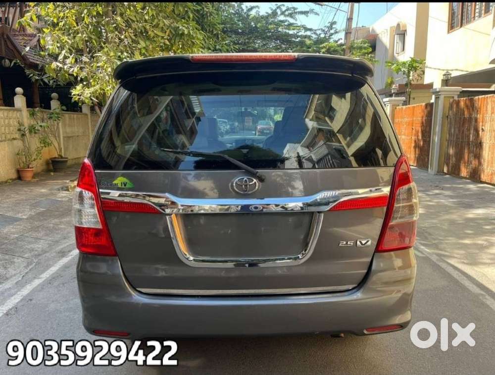 Toyota Innova 2.5 Vx 8 Str Bs-iii, 2014, Diesel
