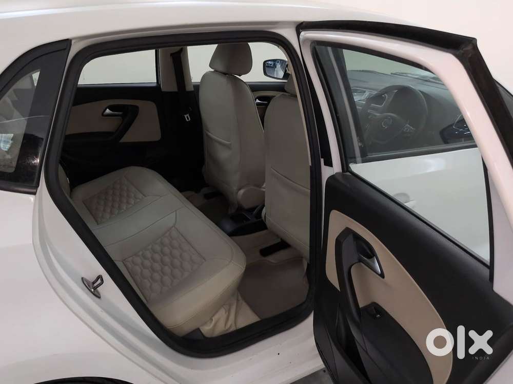 Volkswagen Polo Petrol Highline 1.2l, 2015, Petrol