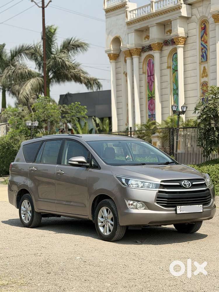 Toyota Innova Crysta 2.8 Gx At, 2016, Diesel