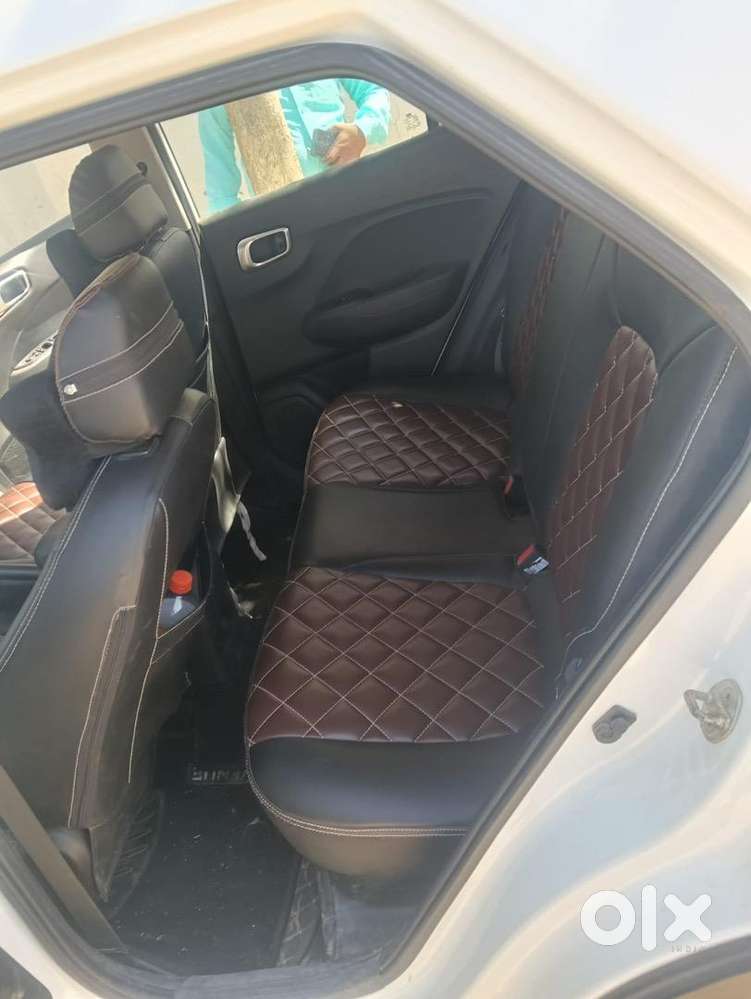 Hyundai Venue 2022 Petrol 55000 Km Driven