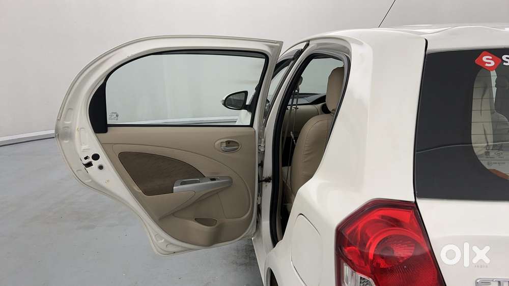 Toyota Etios Liva 2014-2016 V, 2017, Petrol
