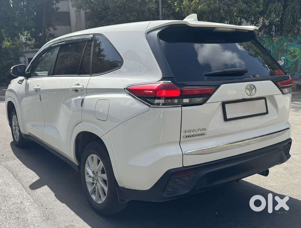 Toyota Innova Hycross 2.0 Gx 8 Str, 2025, Petrol