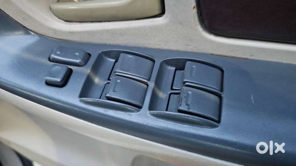 Toyota Innova 2.5 G (diesel) 8 Seater, 2013, Diesel