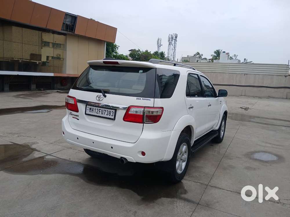 Toyota Fortuner 4x4 Manual Limited Edition, 2010, Diesel