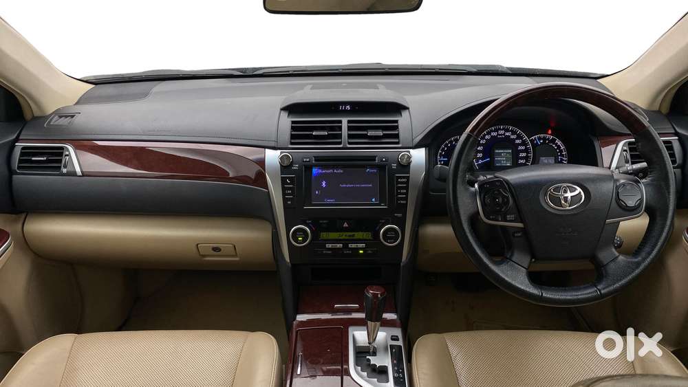 Toyota Camry [ ] 2.5 L At, 2013, Petrol