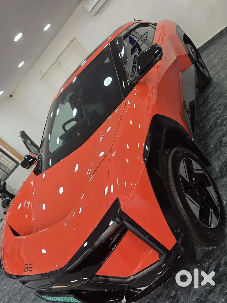 Mahindra Be 6 2025 Electric 4000 Km Driven