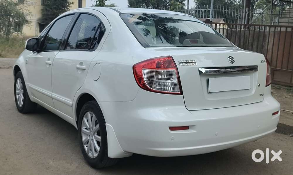Maruti Suzuki Sx4 Zxi Mt Bsiv, 2011, Petrol