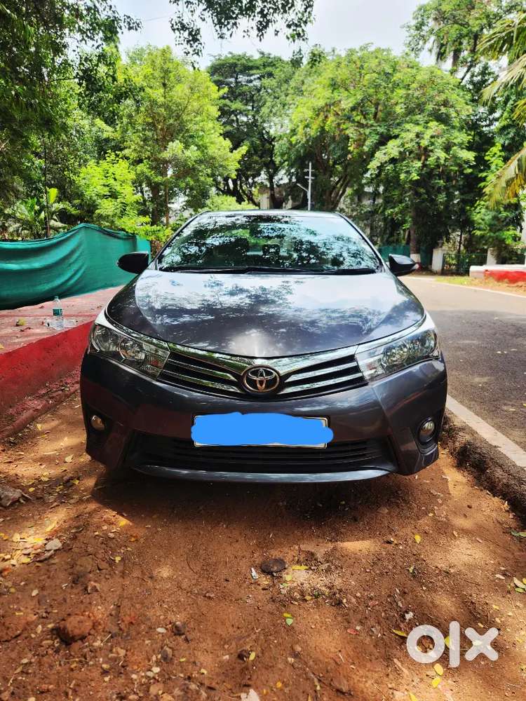 Toyota Corolla Altis 2015 Petrol Well Maintained