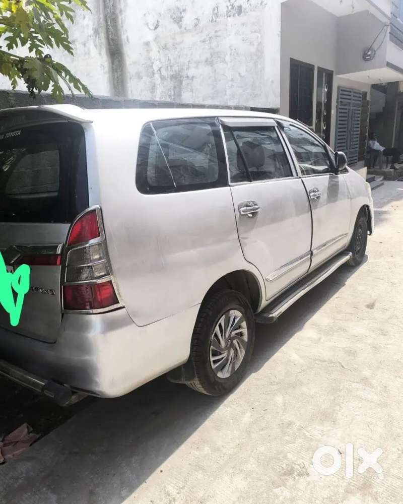 Toyota Innova 2008 Diesel 300000 Km Driven