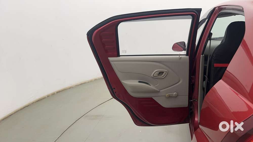 Datsun Redigo T Option, 2017, Petrol