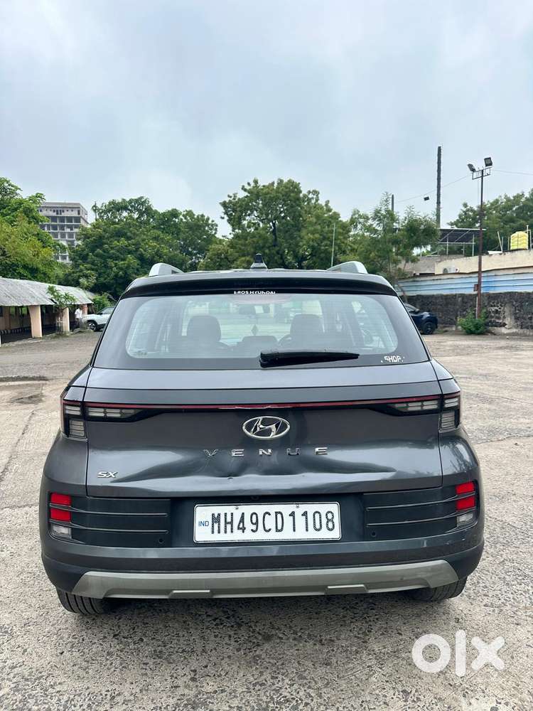 Hyundai Venue Sx (o) Mt 1.5 Diesel, 2023, Diesel