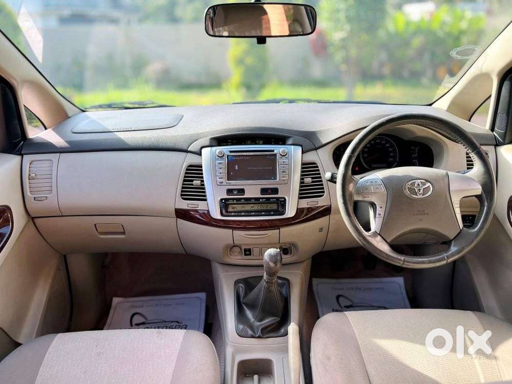 Toyota Innova 2.5 V 8 Str, 2012, Diesel