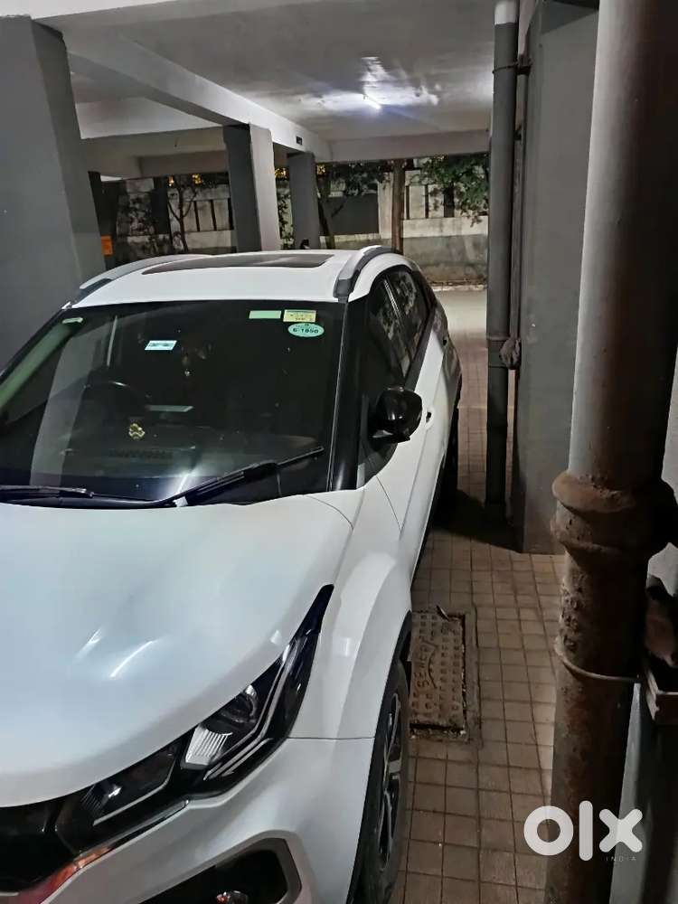 Nexon Automatic With Sunroof