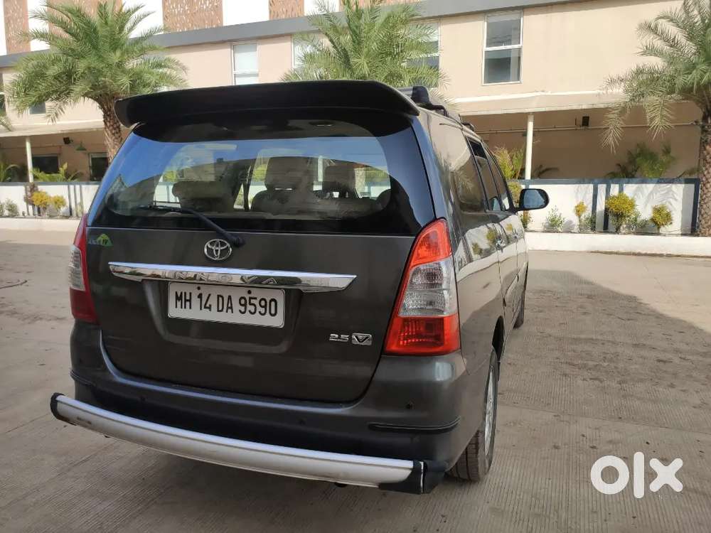Toyota Innova 2.5 V 2012