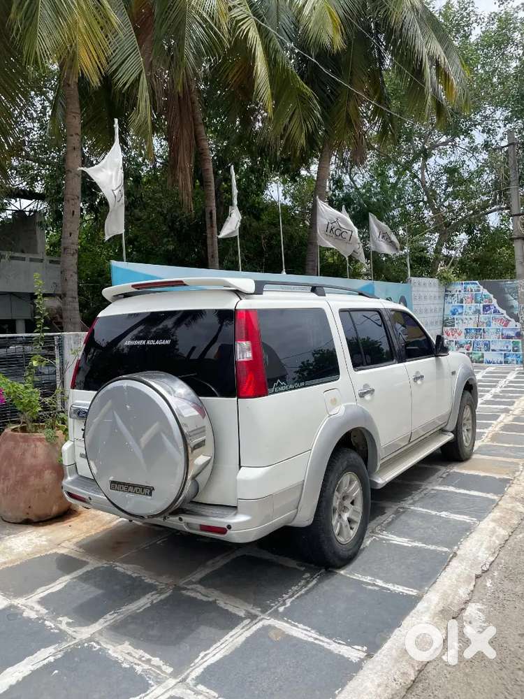 Ford Endeavour 2009