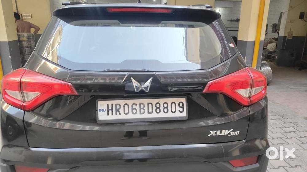 Mahindra Xuv300 2023 Diesel 96500 Km Driven