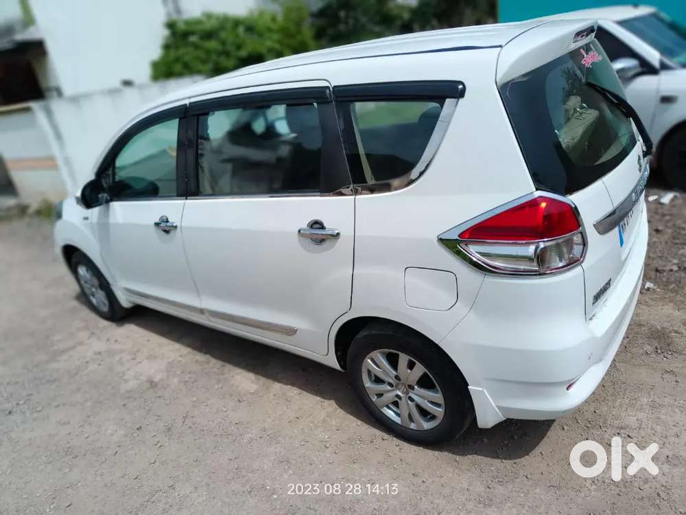 Maruti Suzuki Ertiga 2016 Diesel 199065 Km Driven