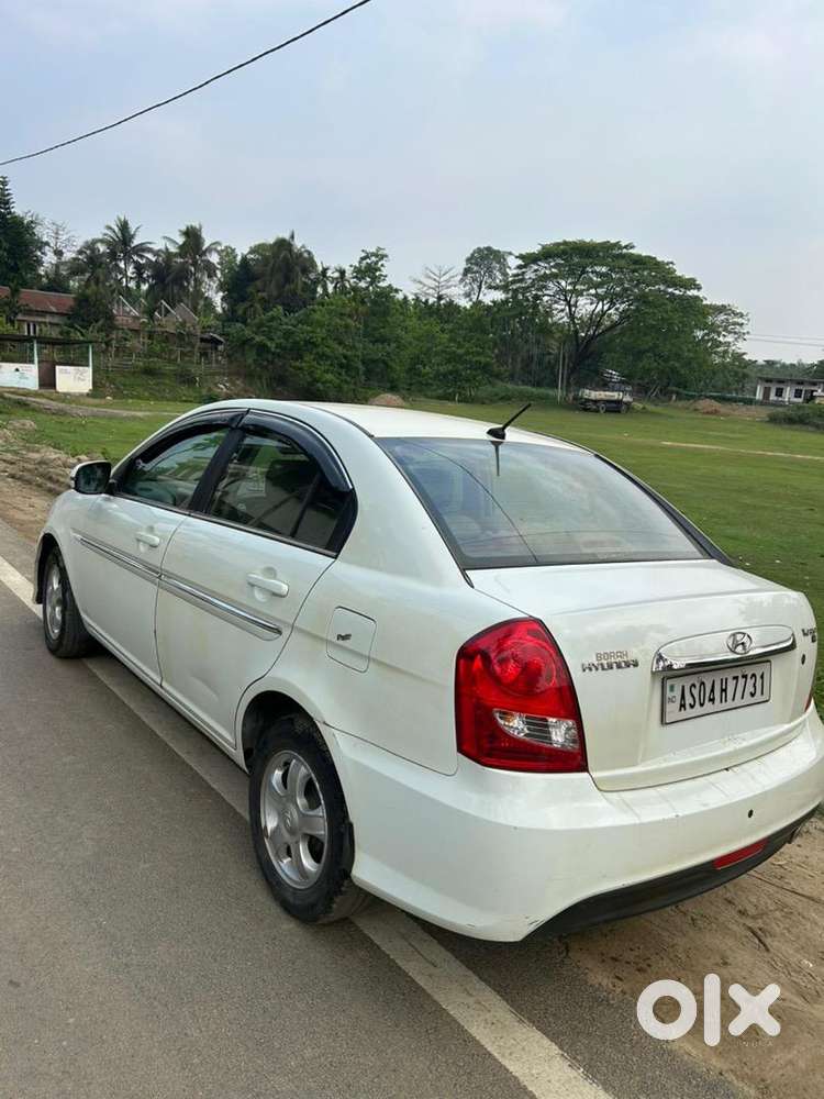 Hyundai Verna 2011 Petrol Well Maintained