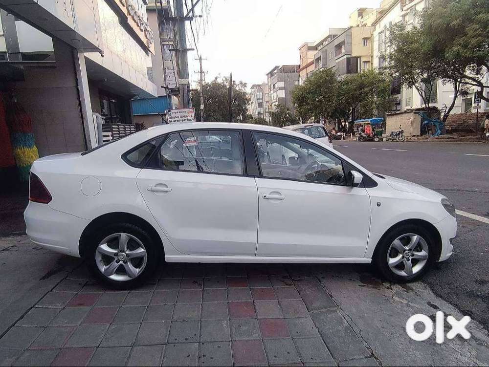 Skoda Rapid 1.6 Elegance 2013 Diesel