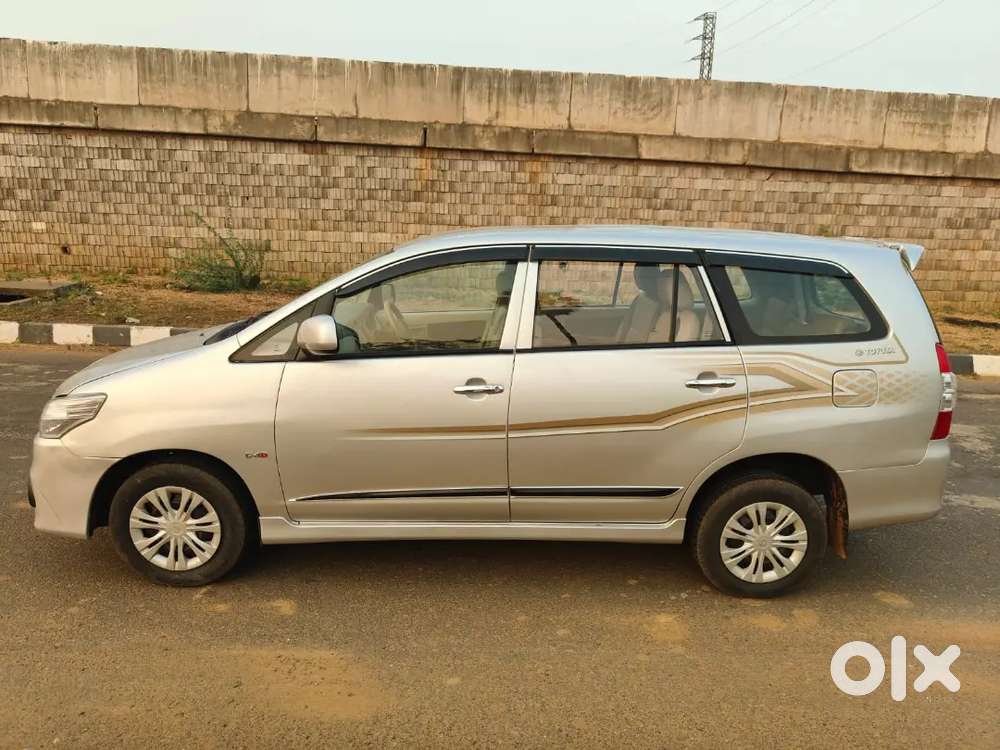 Toyota Innova 2013