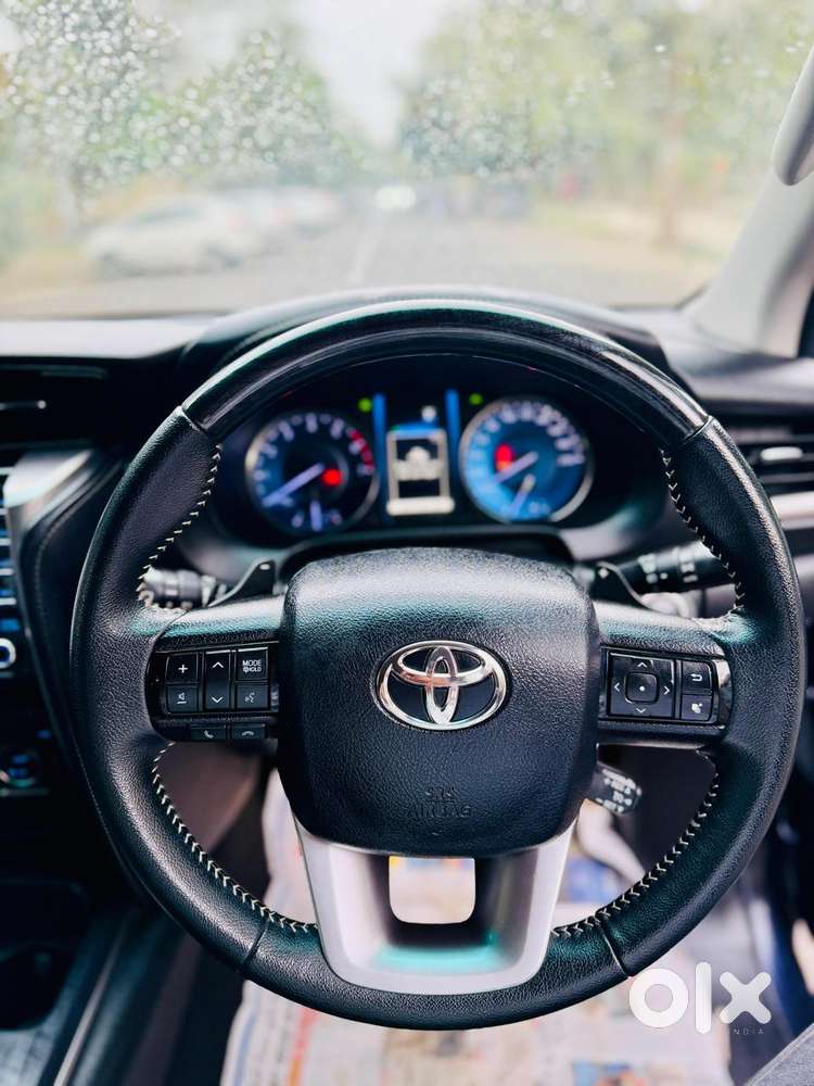 Toyota Fortuner 4x2 At 2.7 Petrol, 2022, Petrol