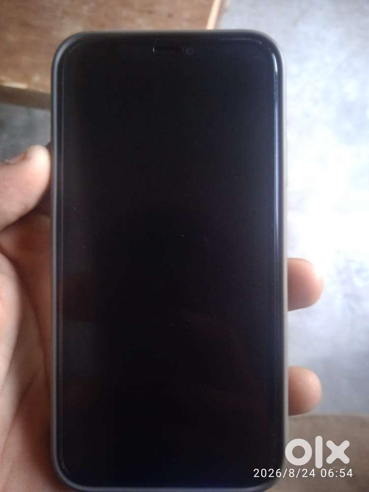 I phone 11 all origanl battry health 67bahdiya backup